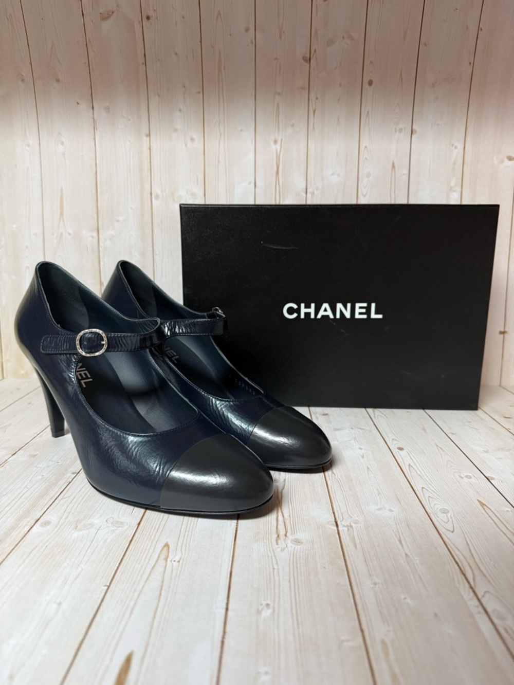 CHANEL Shiny Goatskin Cap Toe Mary Jane Pumps Navy/Dark Grey Sz 42 / 12